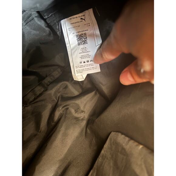 Puma Jane Black Gold Logo Tote Travel Shoulder Lightweight Front Pocket Duffle - Picture 9 of 10